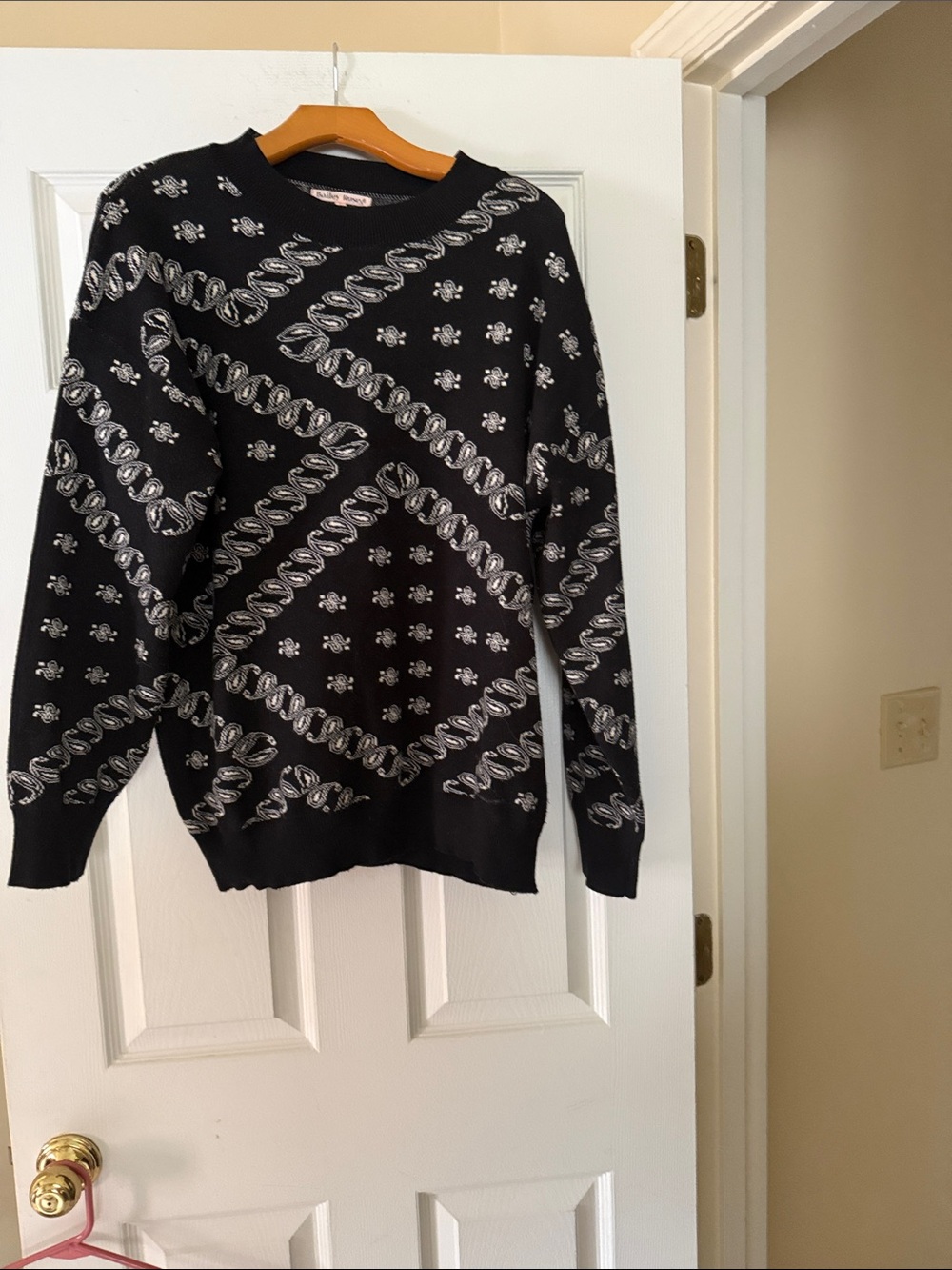 Black Crewneck Sweater with White Chain Motif